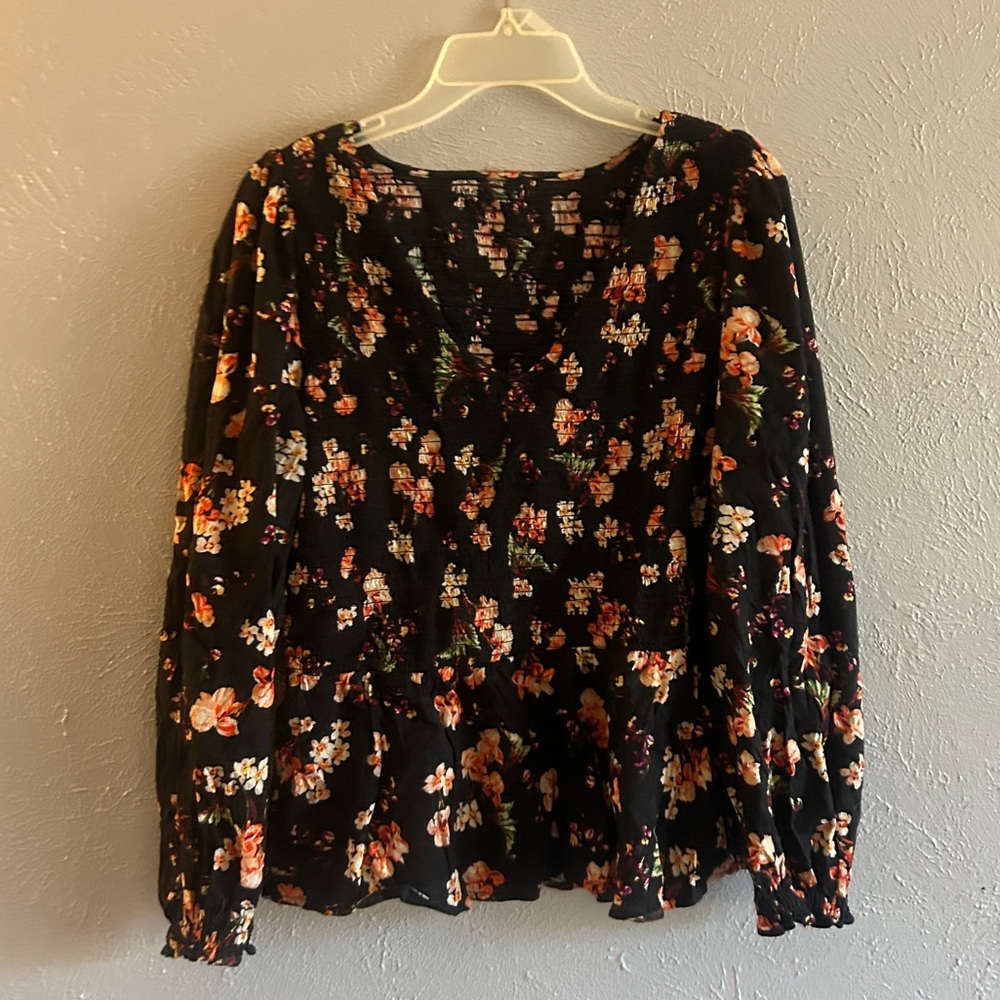 Peplum floral scrunched stretchy top